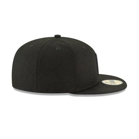 Pittsburgh Pirates MLB Black On Black 59FIFTY Cerrada